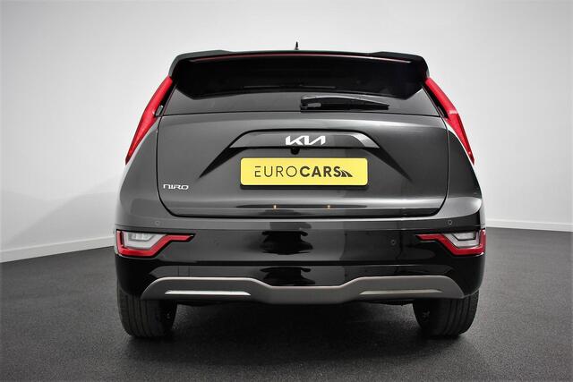 KIA e-Niro EV DynamicPlusLine 64.8 kWh Navigatie Half Leder Schuif-kantel dak Electrisch bedienbare achterklep DAB Led Camera Extra Getint Glas Lichtmetalen Velgen