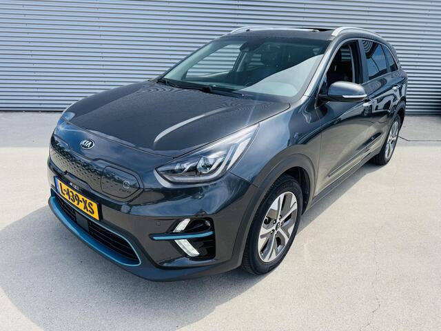 KIA e-Niro ExecutiveLine 64 kWh NW geleverd & Onderhouden | Trekhaak | Warmtepomp | Schuifdak