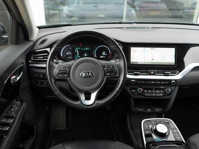 KIA e-Niro DynamicPlusLine 64 kWh | Schuif-kanteldak | Cruise | Clima | Carplay | Keyless | Stoel-stuurverwarming | Navi |