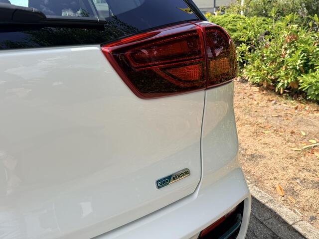 KIA e-Niro ComfortLine 64 kWh 204PK ACCoCameraoKeyless