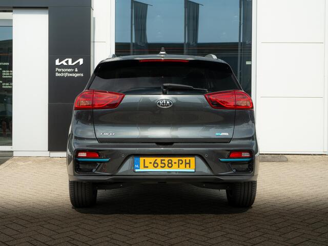 KIA e-Niro ExecutiveLine 64 kWh | Stoelverwarming/-ventilatie | Stuurverwarming | Schuif/-kanteldak | JBL | Achteruitrijcamera | Navi | PDC voor & achter
