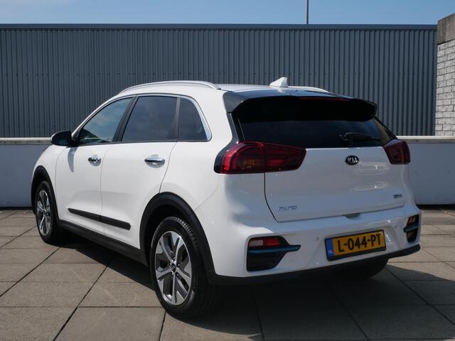 KIA e-Niro ExecutiveLine 64 kWh | 3Fase | Stoel Verkoeling | Schuif/Kantel dak | Elek. Stoelen |