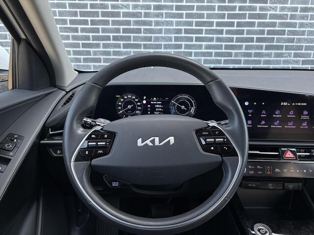 KIA e-Niro EV DynamicLine 64.8 kWh | Trekhaak | Achteruitrijcamera | Parkeersensoren | Cruise Control Adaptief | Keyless Entry | Navigatie | Apple Carplay | Android Auto | Lichtmetalen Velgen 17 inch