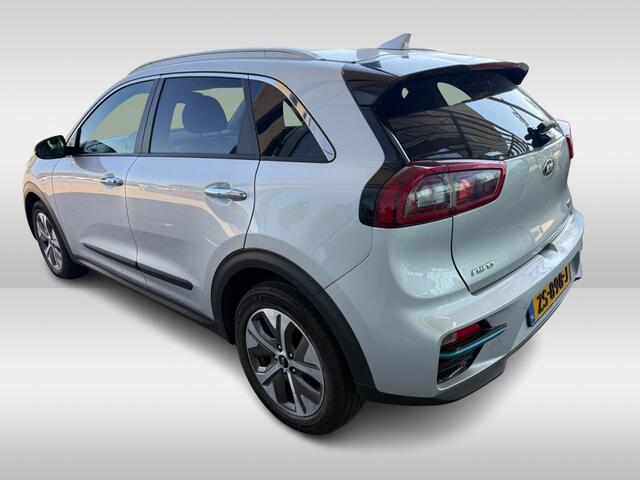 KIA e-Niro ExecutiveLine 64 kWh / Camera / Leder / Keyless / Stoelventilatie / Navigatie / Dodehoek / DAB / Cruise Control / Warmtepomp