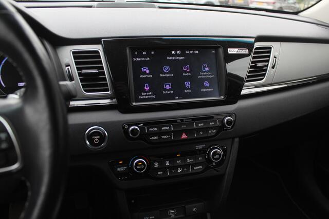 KIA e-Niro ExecutiveLine 64 kWh / Camera / Leder / Keyless / Stoelventilatie / Navigatie / Dodehoek / DAB / Cruise Control / Warmtepomp