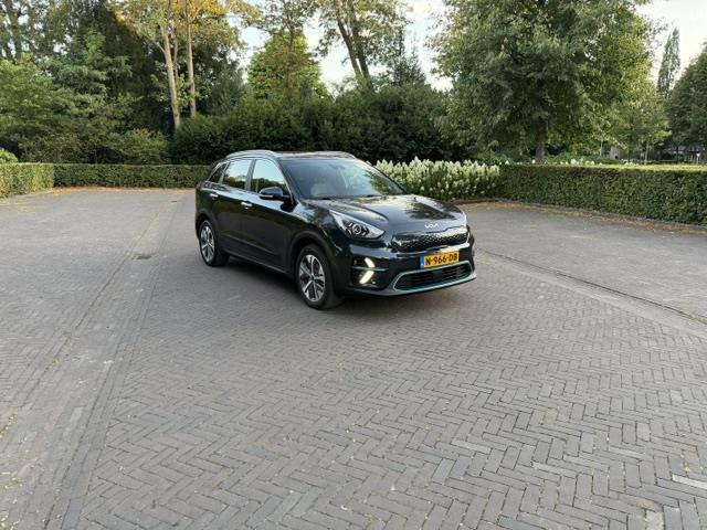 KIA e-Niro Edition 64 kWh 3-fase SOH 98,1%/Camera/Carplay/Led//Stuurverwarming/Garantie