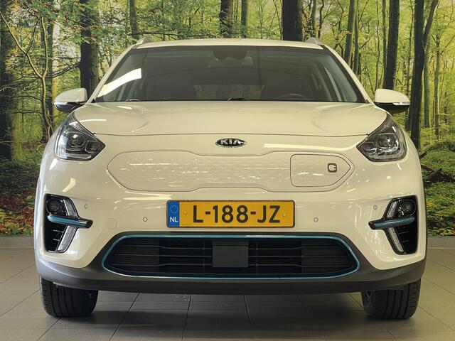 KIA e-Niro DynamicPlusLine 39 kWh | Apple carplay | Stuurwielverwarming | Camera | DAB | Keyless | Airco | Panoramadak |