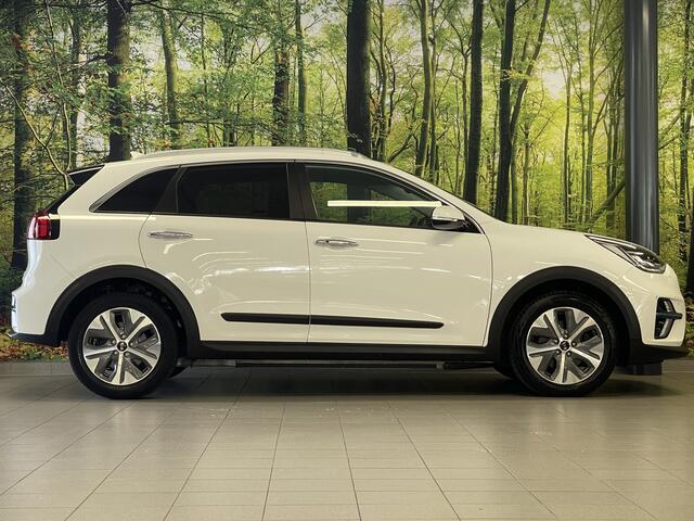 KIA e-Niro DynamicPlusLine 39 kWh | Apple carplay | Stuurwielverwarming | Camera | DAB | Keyless | Airco | Panoramadak |