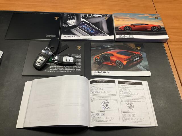 Lamborghini Huracán EVO 5.2 V10 - 640 CV AWD Nero Ade Lifting Dealer serviced Incl-BTW 4WD