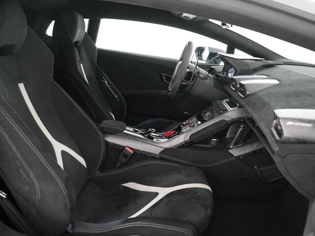 Lamborghini Huracán Performante 5.2 V10 |grigio titans|lift|Sensonum|ALA|1e lak|full PPF|stoelverwarming|achteruitrijcamera|forged carbon|