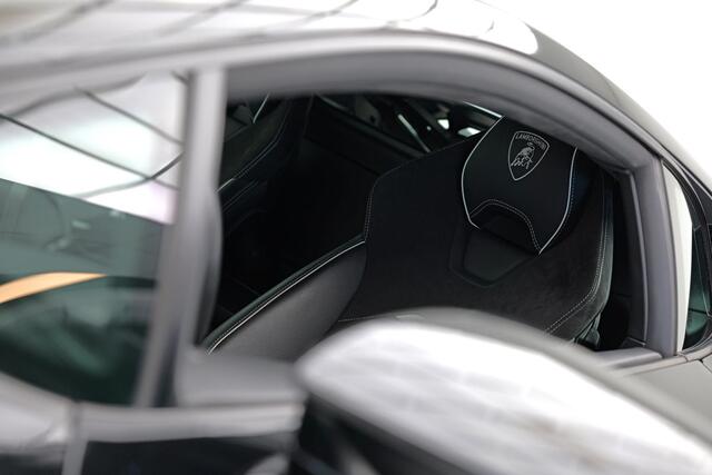 Lamborghini Huracán 5.2 V10 EVO |Lift|Carbon.Spoiler|Cruise|Alcantara|