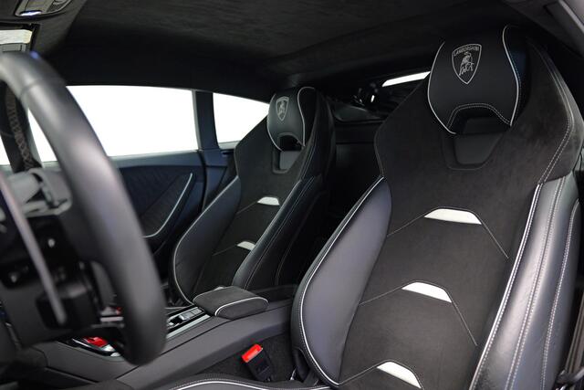 Lamborghini Huracán 5.2 V10 EVO |Lift|Carbon.Spoiler|Cruise|Alcantara|