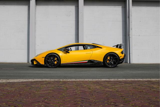 Lamborghini Huracán 5.2 V10 Performante Lift - Carbon seats - Novitec Signature Pack - ALA - Extended Carbon interior - Rear view - Sensonum Sound system