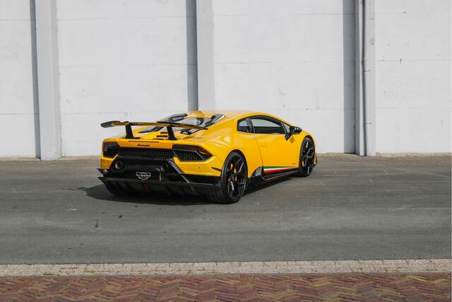Lamborghini Huracán 5.2 V10 Performante Lift - Carbon seats - Novitec Signature Pack - ALA - Extended Carbon interior - Rear view - Sensonum Sound system