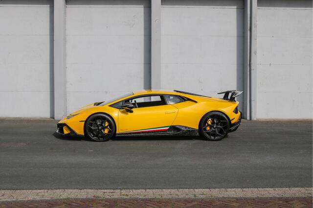 Lamborghini Huracán 5.2 V10 Performante Lift - Carbon seats - Novitec Signature Pack - ALA - Extended Carbon interior - Rear view - Sensonum Sound system