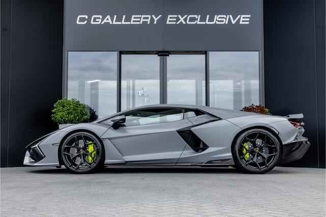 Lamborghini Revuelto 6.5 V12 - Alcantara | Carbon | Passenger Display | 21"