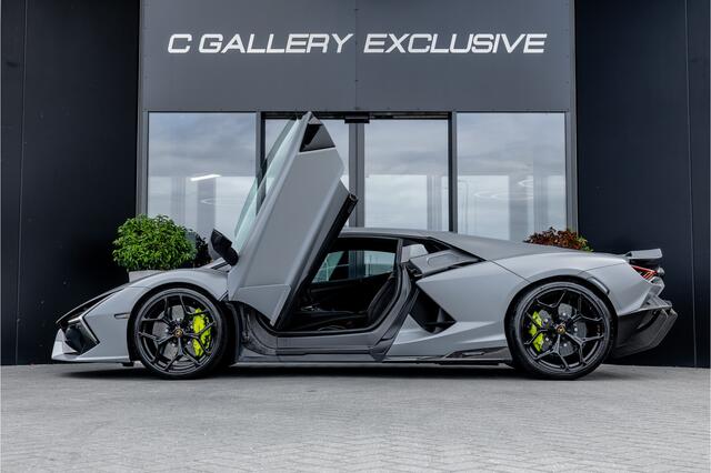 Lamborghini Revuelto 6.5 V12 - Alcantara | Carbon | Passenger Display | 21"