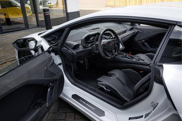 Lamborghini Temerario 4.0 V8 920 PK [NETTO EXPORT] Sport Seats - Sonus Faber - Alcantara Pack - Passenger Display