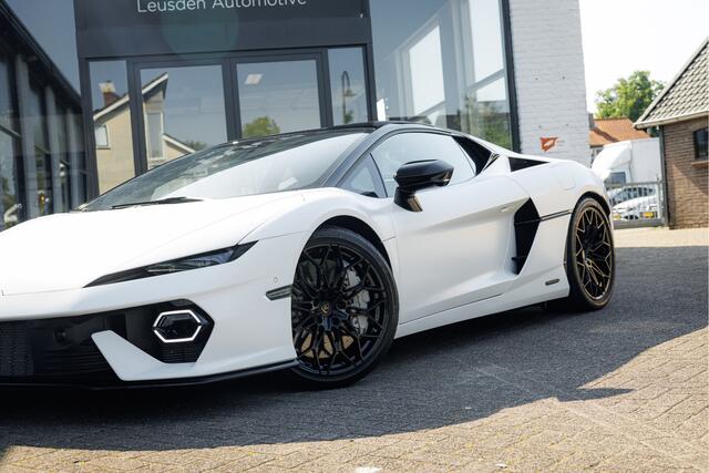 Lamborghini Temerario 4.0 V8 920 PK [DIRECT LEVERBAAR] Matte White - Sport Seats - Sonus Faber - Alcantara Pack - Passenger Display