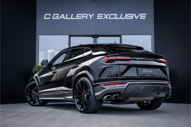 Lamborghini Urus 4.0 V8 - Akrapovic l Carbon | B&O Advanced l Panorama
