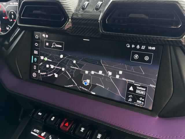 Lamborghini Urus 4.0 V8 HYBRID SE 800 PK B&O CARBON PACK /AD PERSONAM/VIOLA MITHRAS/ PANO / MASSAGE