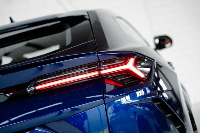 Lamborghini Urus 4.0 V8 | Bang & Olufsen l 2 seat config l ACC