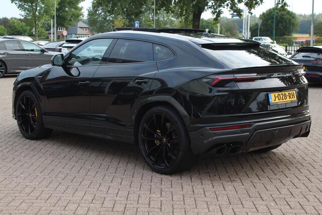 Lamborghini Urus 4.0 V8 / NL Auto! / Full Carbon / Keramisch / B&O / Pano / 360Camera / Head-up / 23'' / Stoelventilatie / Massage