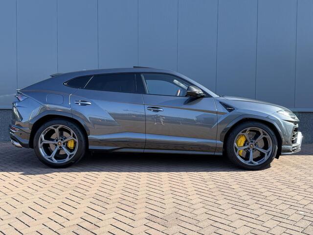 Lamborghini Urus 4.0 V8 AKRA | PANO | CARBON | DEALER OH