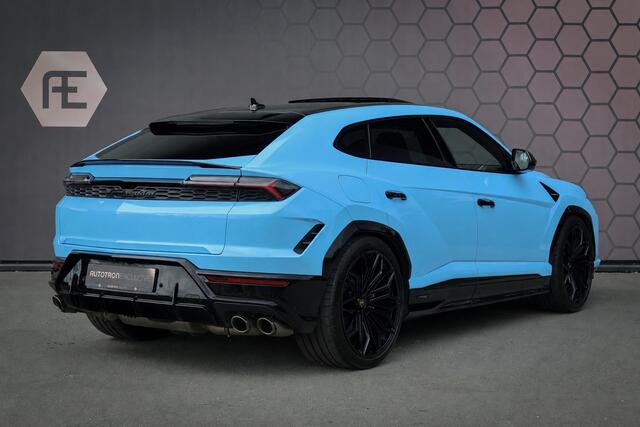 Lamborghini Urus SE 4.0 V8 Hybrid | AKRAPOVIC | ADAPTIVE | TREKHAAK | MASSAGE | STOELVERWARMING & VERKOELING | SUEDE HEMEL | B&O 3D AUDIO |