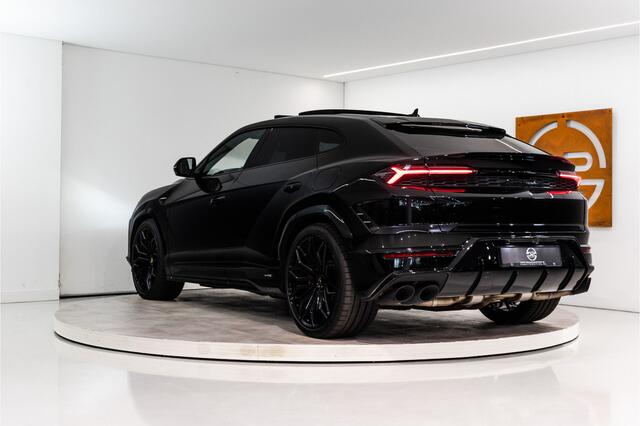 Lamborghini Urus 4.0 V8 Hybrid SE 800PK | Ad Personam | Nero Helene | Nero Ade/Arancio Leoni | Bang&Olufsen 3D | Ceramic | Service Package 5YR | 3YR Warrenty | VOL