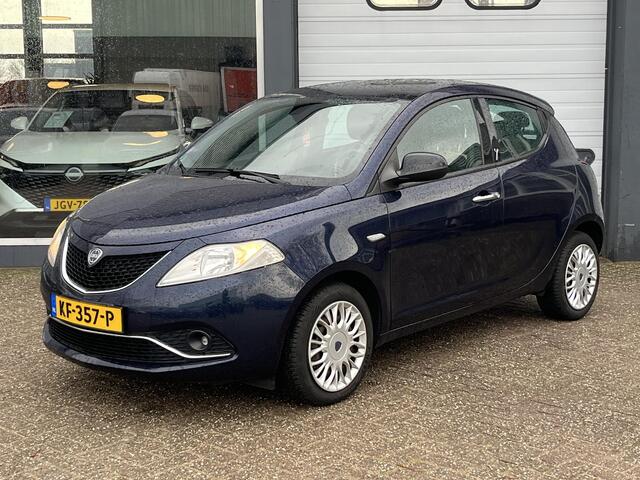 Lancia YPSILON 0.9 TwinAir Gold