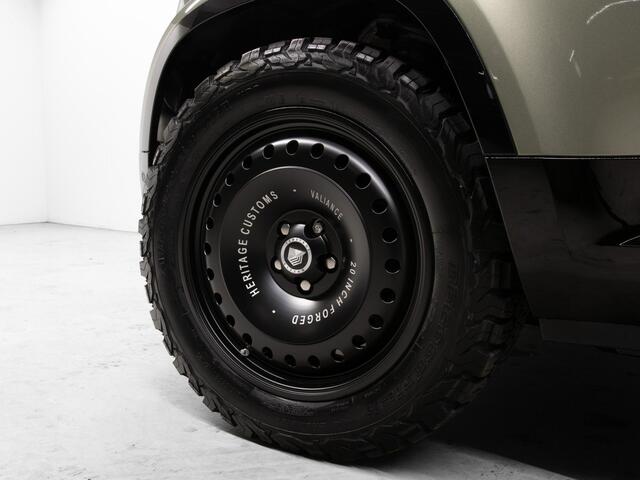 Land Rover DEFENDER 110 2.0 P300e 110 X-Dynamic HSE Zeer Unieke Uitstraling!