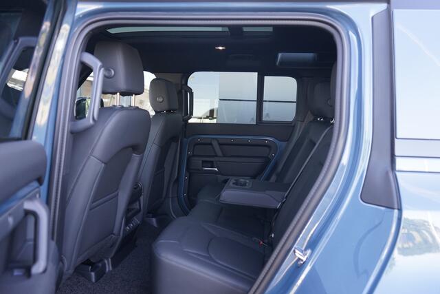 Land Rover DEFENDER 110 2.0 P300e 110 S | Heritage | Voorstoelen verwarmd | Afneembare trekhaak | Schuif/Kantel dak |