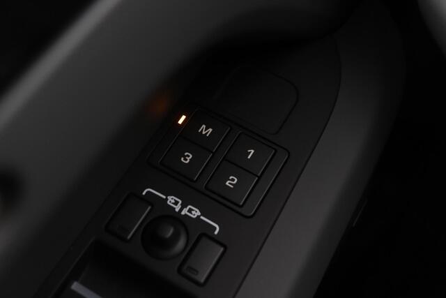 Land Rover DEFENDER P300e 110 X-Dynamic SE | Black Pack | ACC | Stoel+Stuurverwarming | 22 Inch | Luchtvering | Trekhaak