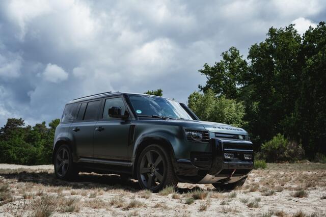 Land Rover DEFENDER P400E XS