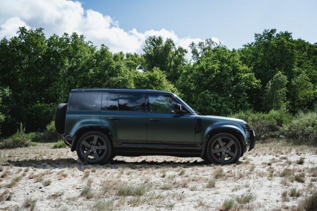 Land Rover DEFENDER P400E XS