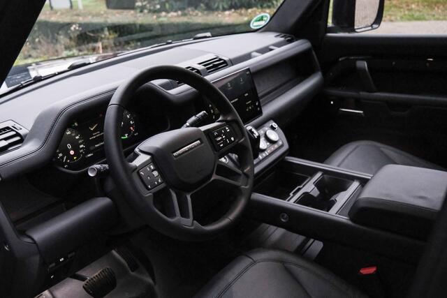 Land Rover DEFENDER 2.0 P300e 110 X-Dynamic HSE / Santorini Black / Ebony leather / Uitklapbare trekhaak