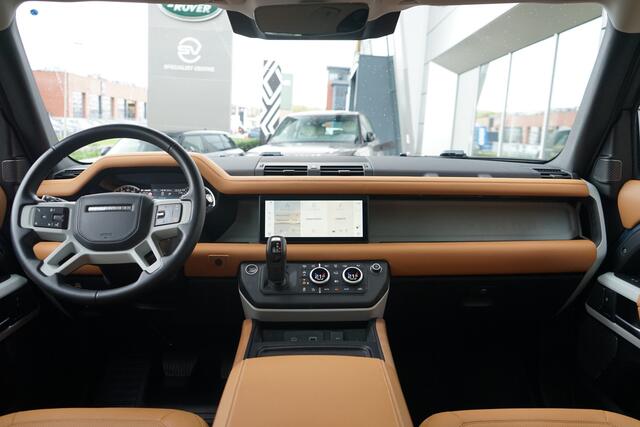 Land Rover DEFENDER 110 2.0 P400e 110 SE | Elektrische trekhaak | Schuif/Kantel dak | Voorstoelen verwarmd / gekoeld | Koelvak |