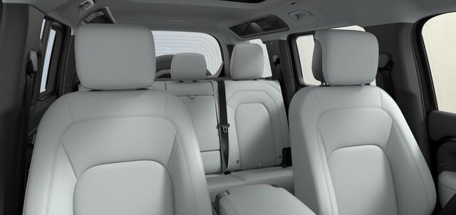 Land Rover DEFENDER 110 P300e 110 X-Dynamic HSE | Head-Up | ClearSight | Trekhaak | Black Pack | 22 Inch