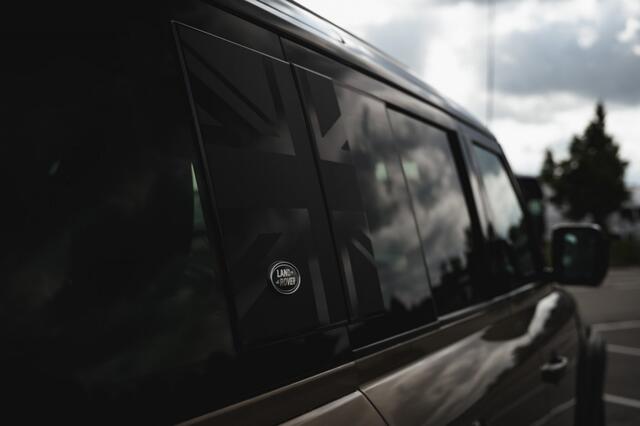 Land Rover DEFENDER SE