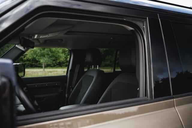 Land Rover DEFENDER SE