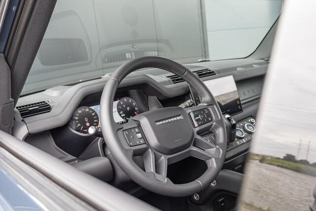 Land Rover DEFENDER 110 P300e 110 X-Dynamic SE | Schuif- /kantel Pano | Trekhaak | Cold Climate | 360 Camera