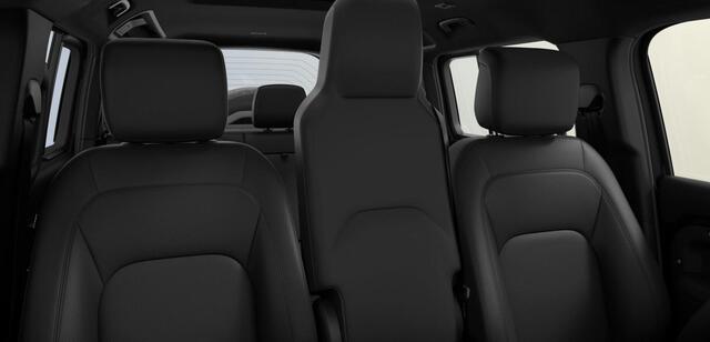 Land Rover DEFENDER 110 P300e X-Dynamic HSE | 6-Zits | Head-Up | ClearSight | Trekhaak | Black Pack | 22 Inch