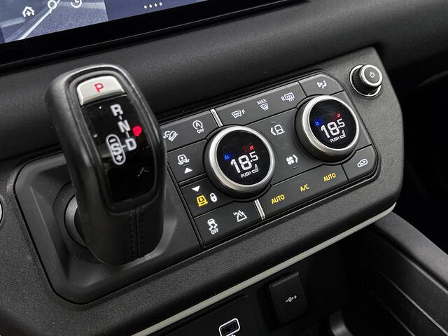 Land Rover DEFENDER 2.0 D240 110 Grijs kenteken Pano Adaptieve cruise control Meridian Audio Memory seats