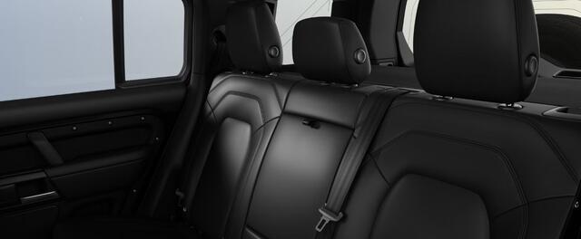 Land Rover DEFENDER 2.0 P300e 110 X-Dynamic SE