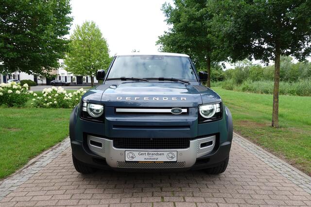 Land Rover DEFENDER 3.0 D200 110 MHEV 6 Cilinder *GRIJS KENTEKEN* | Luchtvering | 360° Camera | Trekhaak afneembaar | CarPlay | Stoelverw. | LED | Navi | PDC |