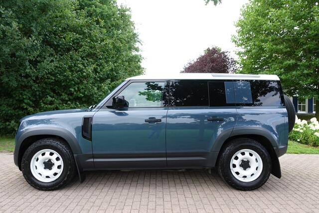 Land Rover DEFENDER 3.0 D200 110 MHEV 6 Cilinder *GRIJS KENTEKEN* | Luchtvering | 360° Camera | Trekhaak afneembaar | CarPlay | Stoelverw. | LED | Navi | PDC |