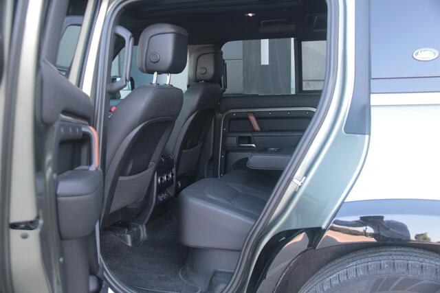 Land Rover DEFENDER 110 2.0 P400e 110 X-Dynamic HSE