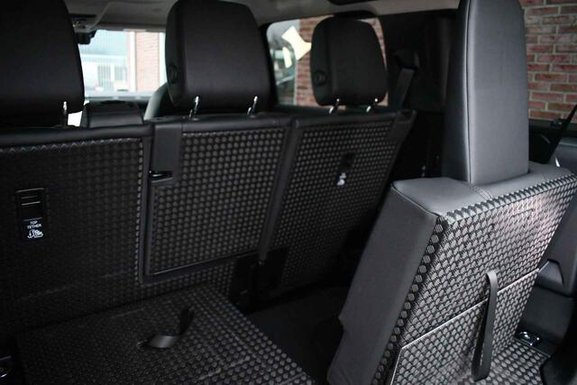 Land Rover DEFENDER 110 3.0 P400 HSE 7-pers Pano Trekh ACC 22inch HUD Standkachel