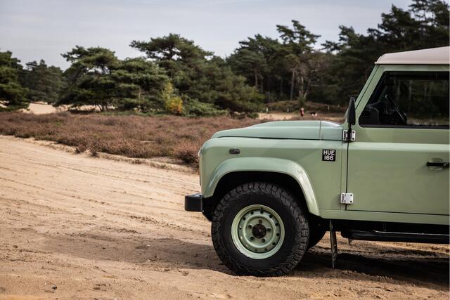 Land Rover DEFENDER 2.2Tdci Station Wagon Heritage Limited Edition